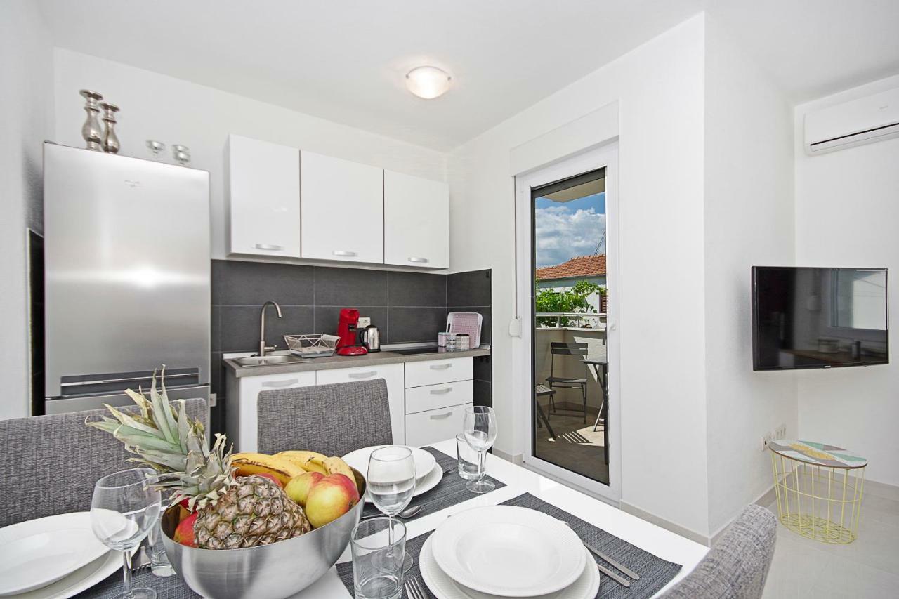 Irma Trogir Apartment Bagian luar foto